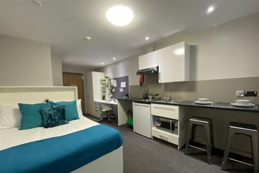 1 bed studio, College Square East, Holylands, Belfast, BT16DJ - Image 3